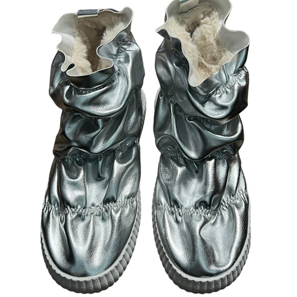 Cape Robin Silver Moon Boots with Fun Inner Size 11 - Picture 2 of 7